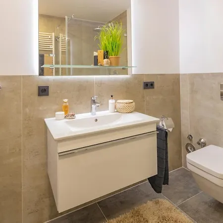 Sweethome - Luxus Pur - Grosse Kueche, 2 Baeder, 2 Terrassen Ottobrunn Eksteriør billede