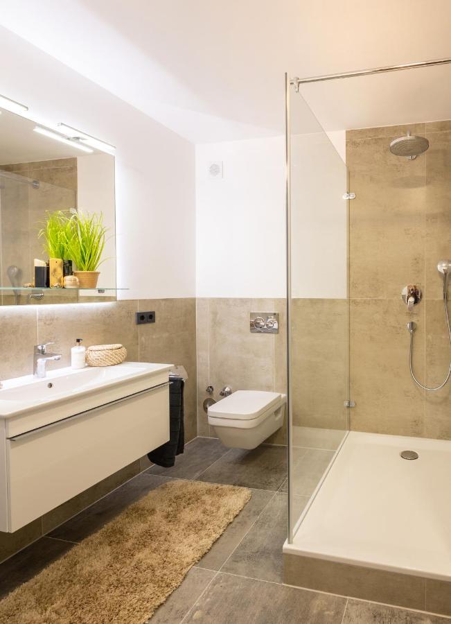 Apartment Sweethome - Luxus Pur - Grosse Kueche, 2 Baeder, 2 Terrassen *