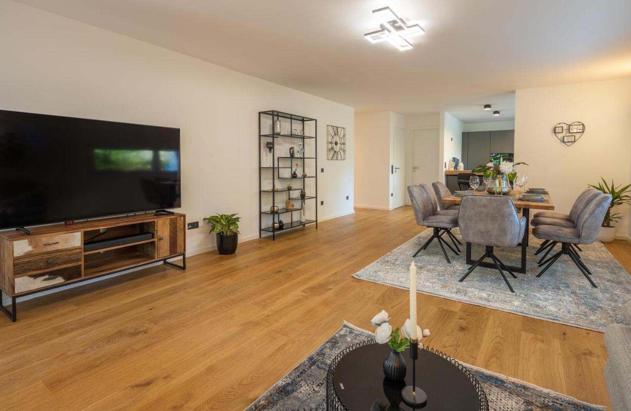 Sweethome - Luxus Pur - Grosse Kueche, 2 Baeder, 2 Terrassen Apartment