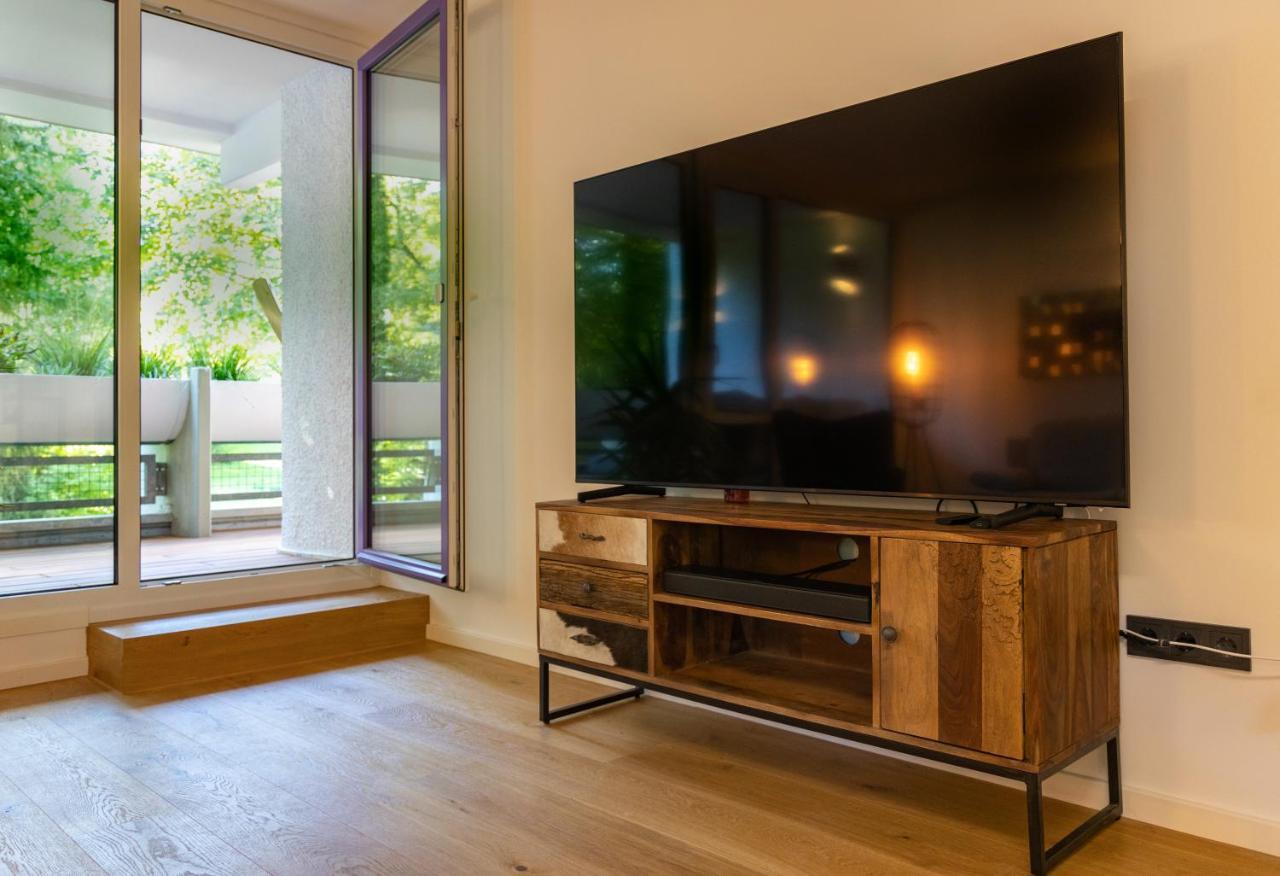 Sweethome - Luxus Pur - Grosse Kueche, 2 Baeder, 2 Terrassen Ottobrunn